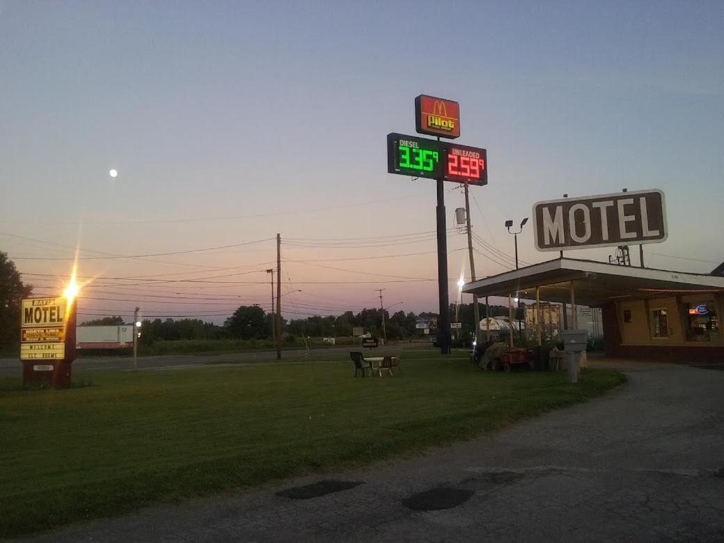 Davis Motel North Lima Buitenkant foto